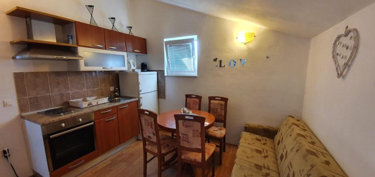 Apartments Muic Tisno Exterior foto