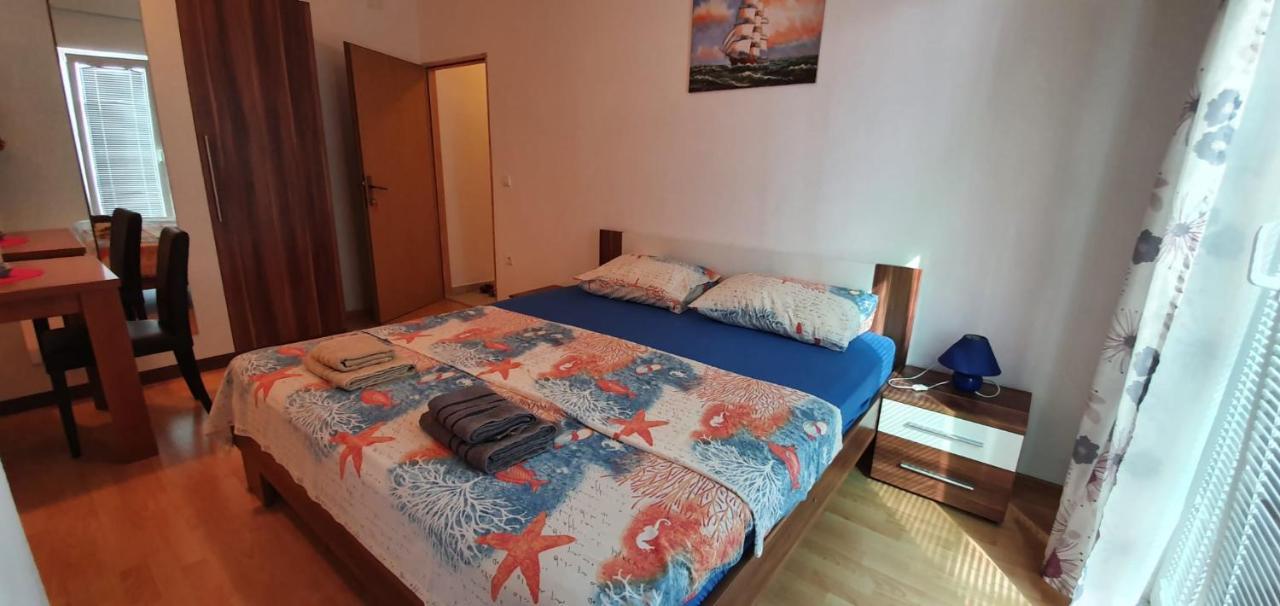 Apartments Muic Tisno Exterior foto