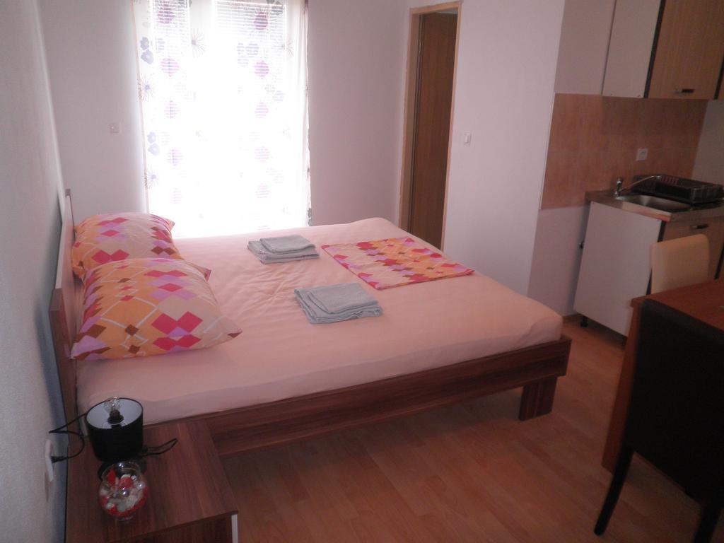 Apartments Muic Tisno Exterior foto