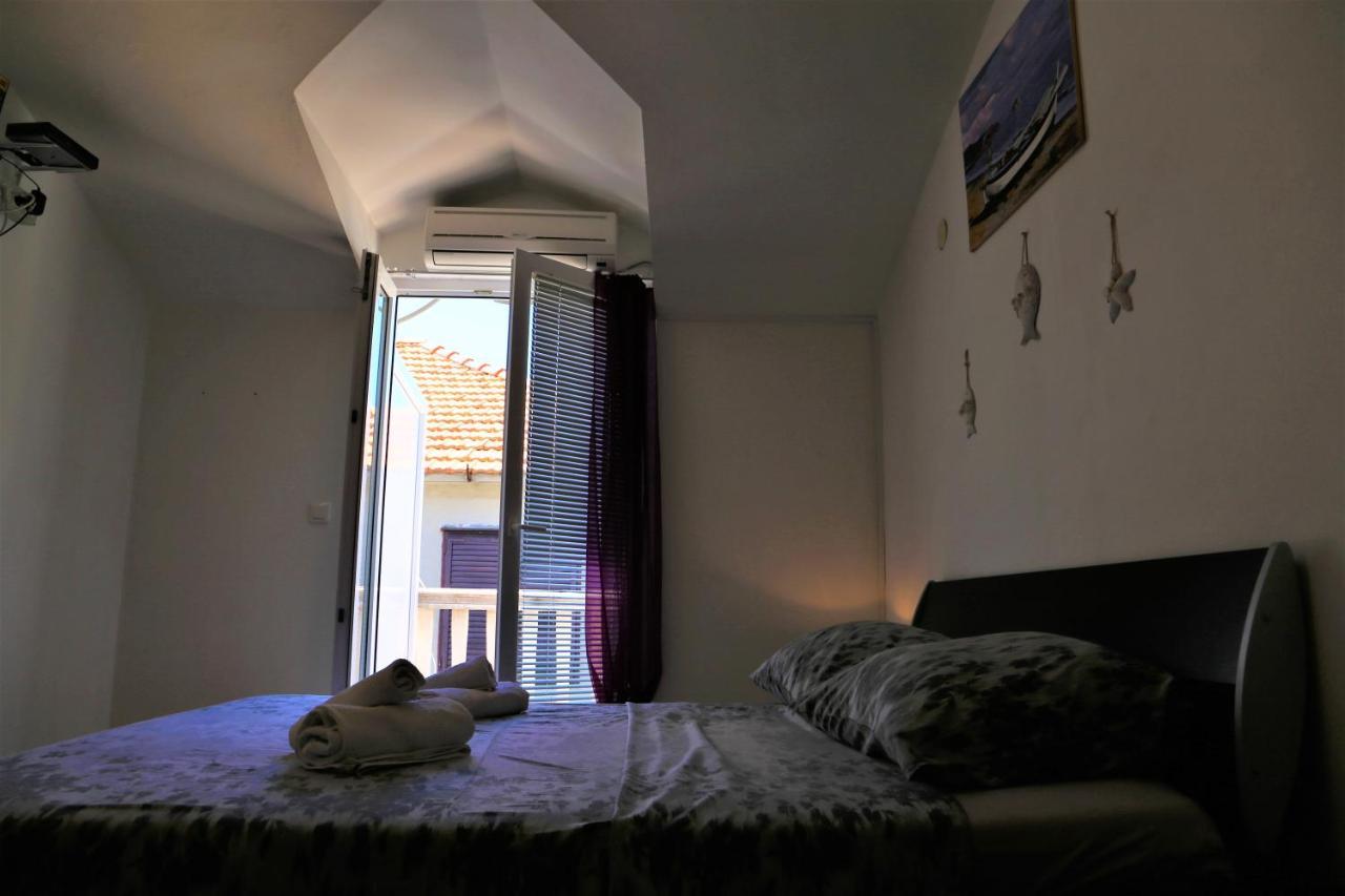 Apartments Muic Tisno Exterior foto