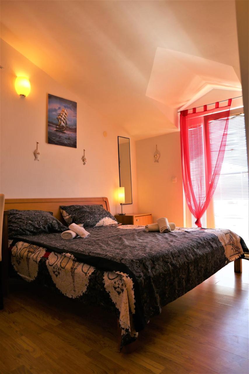 Apartments Muic Tisno Exterior foto