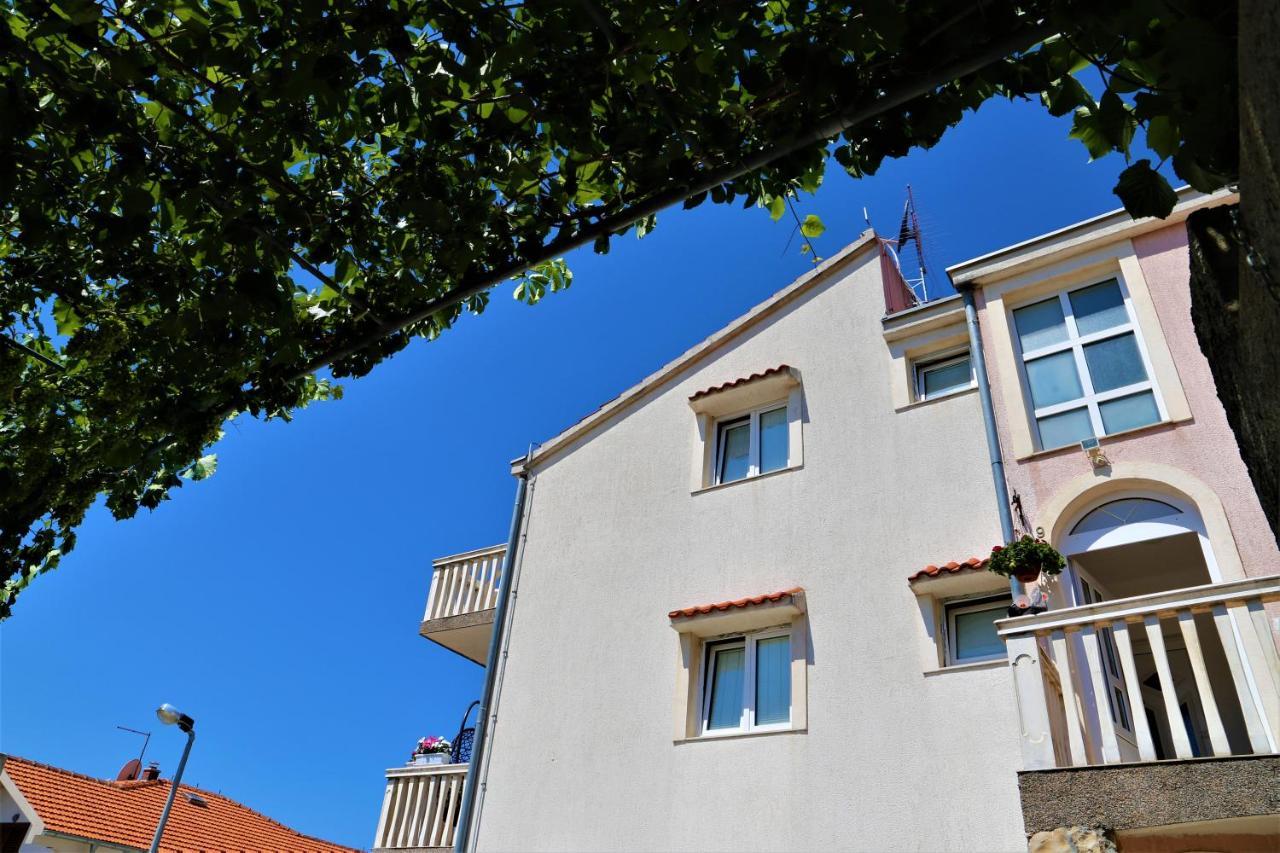 Apartments Muic Tisno Exterior foto