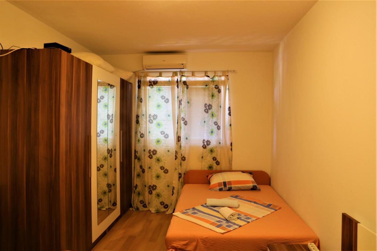 Apartments Muic Tisno Exterior foto
